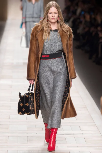 Look 2